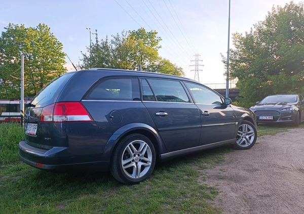 Opel Vectra cena 13000 przebieg: 298000, rok produkcji 2007 z Gdańsk małe 67